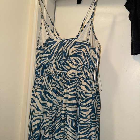 Elegant Zebra Print Maxi Dress-Banana Republic - Picture 7 of 7